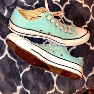 Converse light blue low top Sneaker